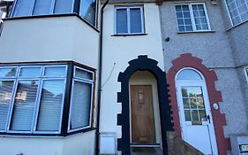 Large House Close To Greenwich